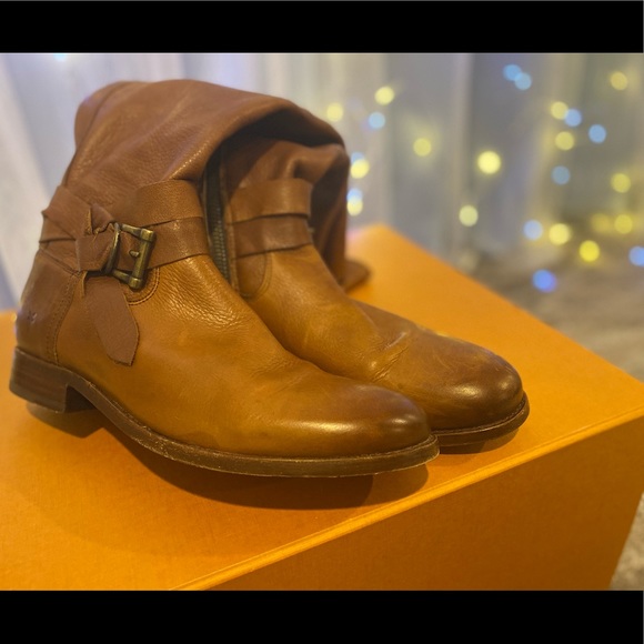 🤎Frye🤎 riding boots ! Like new 🤎 - Picture 4 of 17